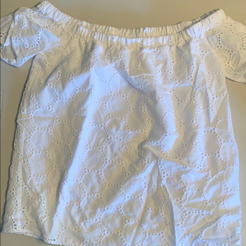 Eyelet top